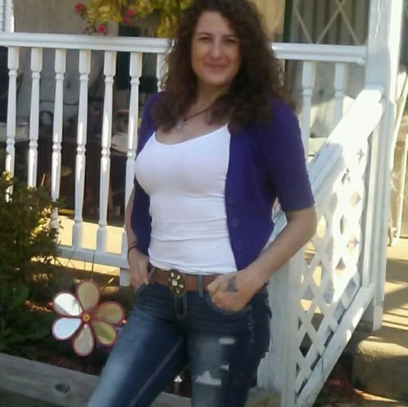 Meet your Posher, Lori - Picture 4 of 4